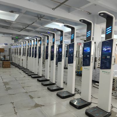 N.W 43kg ΜΔΜ Αναλυτής Κίος για ιατρική εξέταση με εύρος μέτρησης ύψους 0-210cm