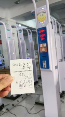 Εύκολο μέγεθος συσκευασίας Ψηφιακή κλίμακα που λειτουργεί με νομίσματα για τη μέτρηση ύψους και βάρους