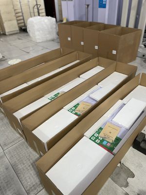 Προσαρμοσμένη έγχρωμη οθόνη LED με νόμισμα Χρησιμοποιούμενη κλίμακα ύψους σωματικού βάρους για φαρμακεία