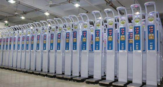 Ανάλυση ΜΔΜ Σώματος Χρηματονομίσματος Κλίμακα πώλησης HW-600 Περιοχή ύψους 60-200cm για Δείκτη Μάζας Σώματος